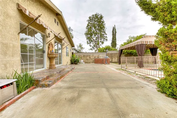$4,600 | 6622 Varna Avenue, Van Nuys, CA 91405
