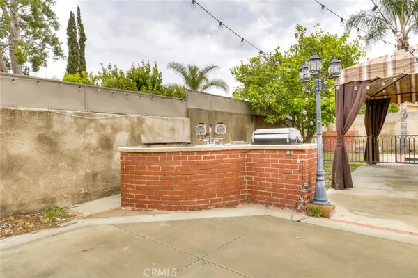 $4,600 | 6622 Varna Avenue, Van Nuys, CA 91405