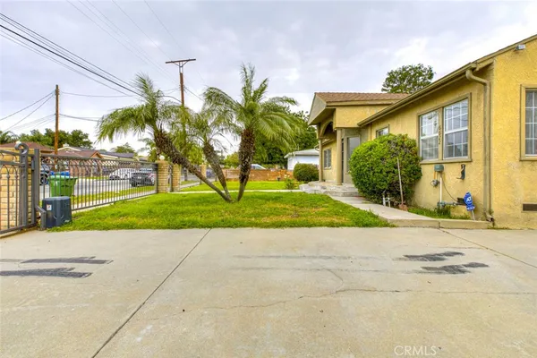 $4,600 | 6622 Varna Avenue, Van Nuys, CA 91405