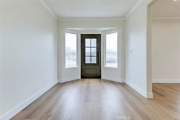 $4,600 | 6622 Varna Avenue, Van Nuys, CA 91405