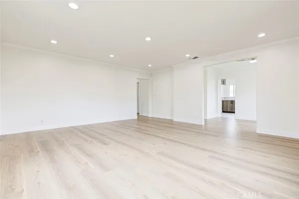 $4,600 | 6622 Varna Avenue, Van Nuys, CA 91405