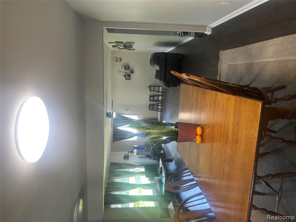 7451 Johnson Road Flushing, MI 48433 - Photo 5 of 17