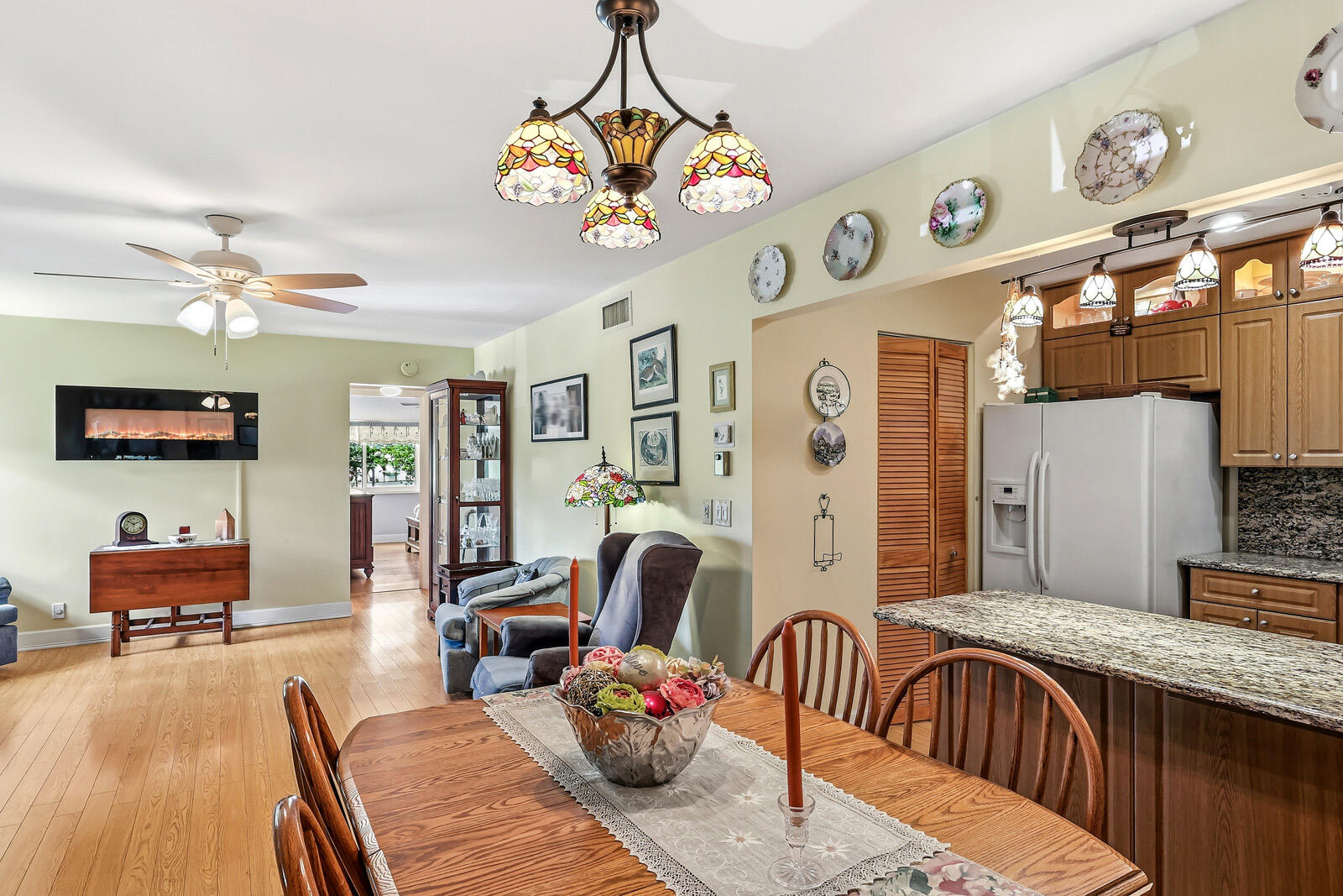 302 Pine Ridge Circle, Unit A2 Greenacres, FL 33463 - Photo 9 of 26 IMG_3030