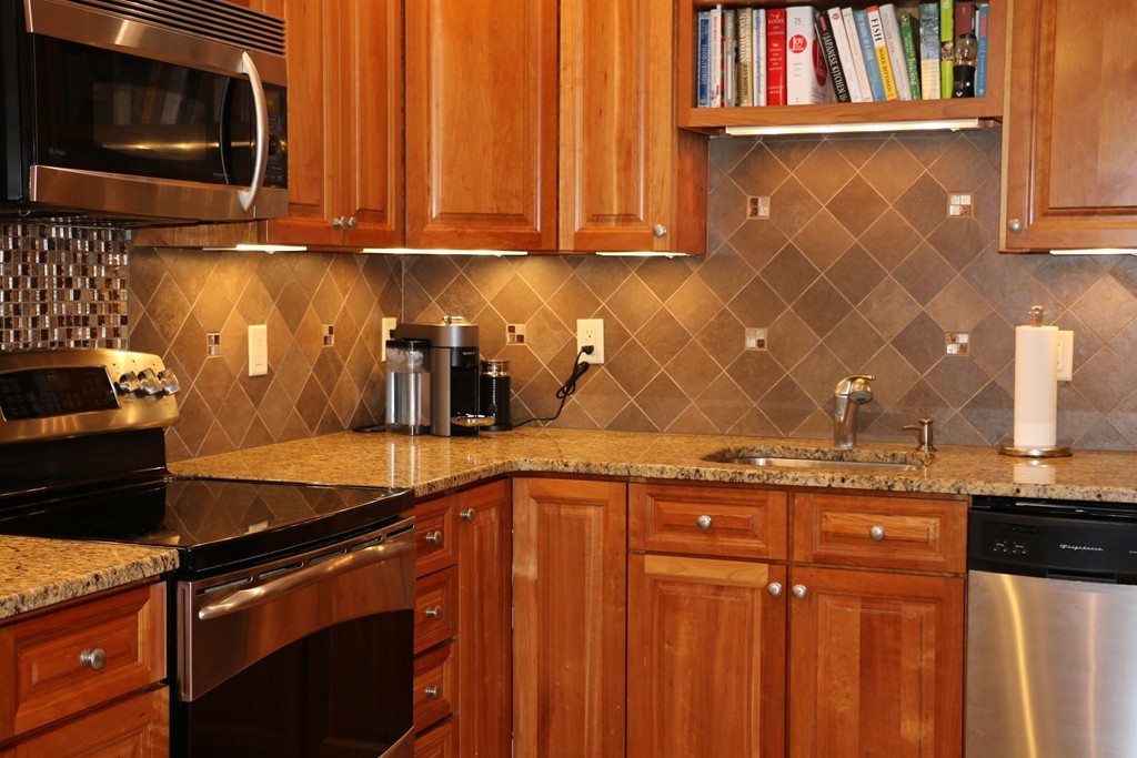 67 Nicholas Road, Unit K Framingham, MA 01701 - Photo 4 of 22 Gallery Image 4
