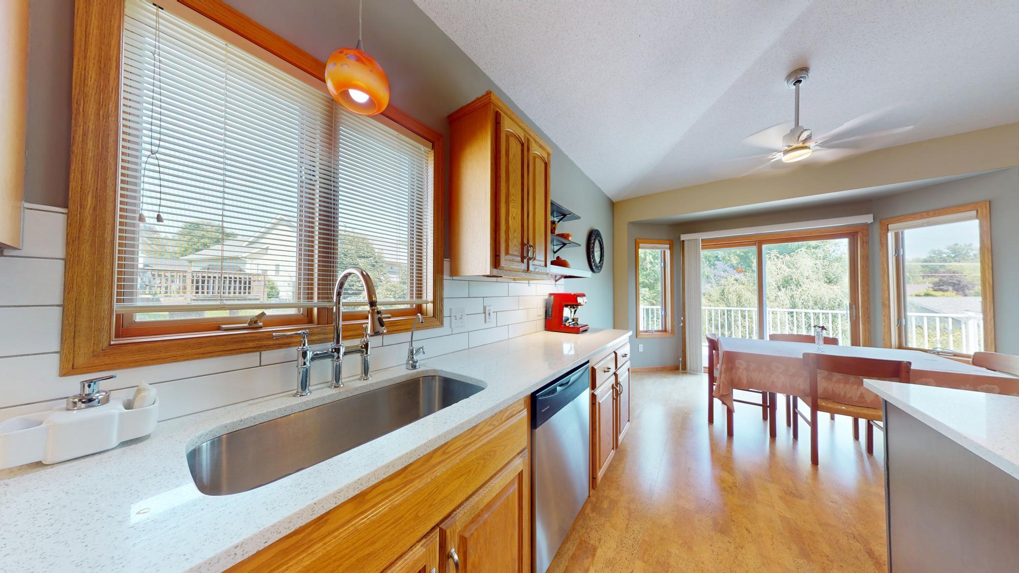 2524 Parkhill Lane Southwest Rochester, MN 55902 - Photo 12 of 40 Gallery Image 12