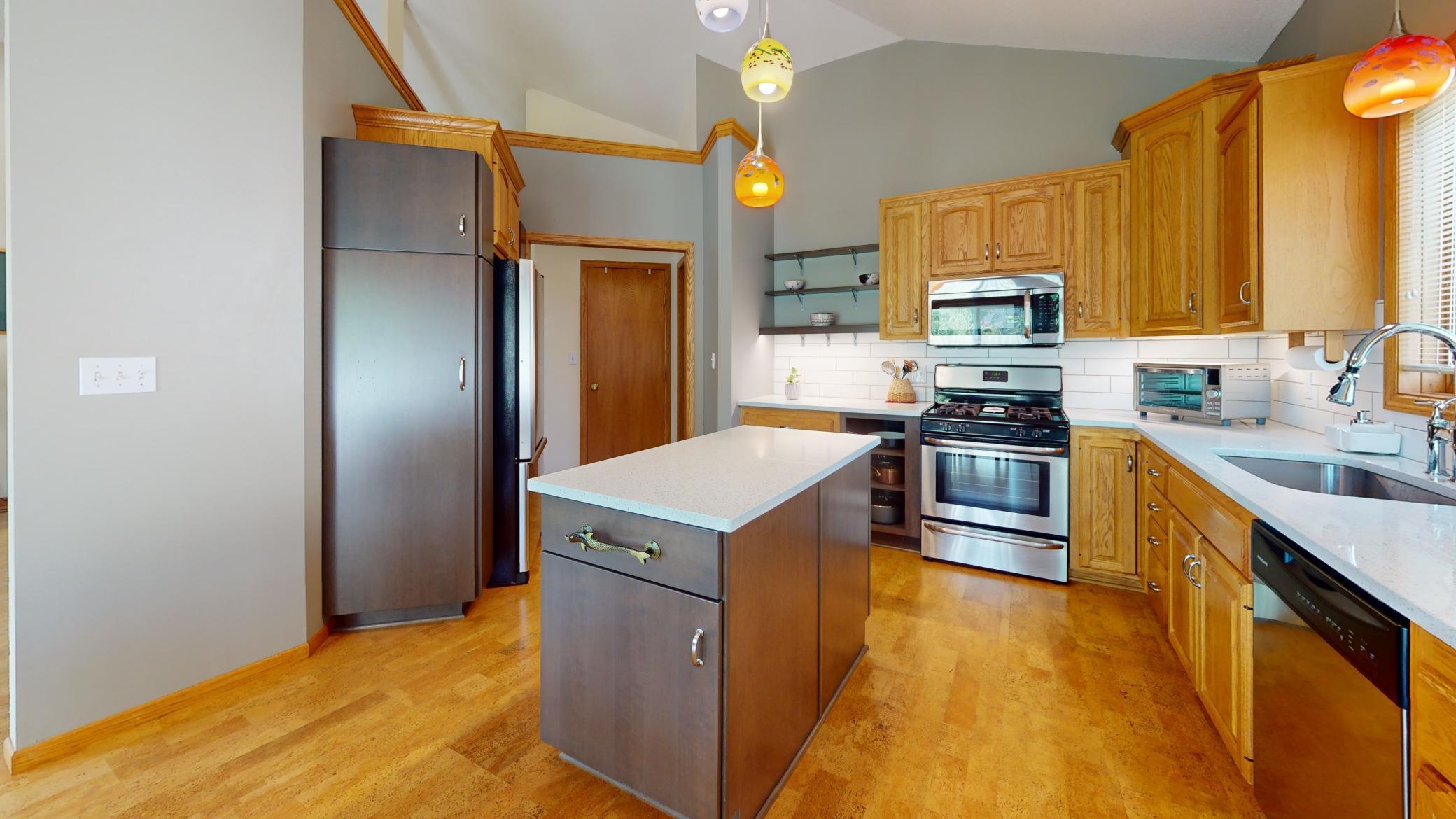 2524 Parkhill Lane Southwest Rochester, MN 55902 - Photo 8 of 40 Gallery Image 8