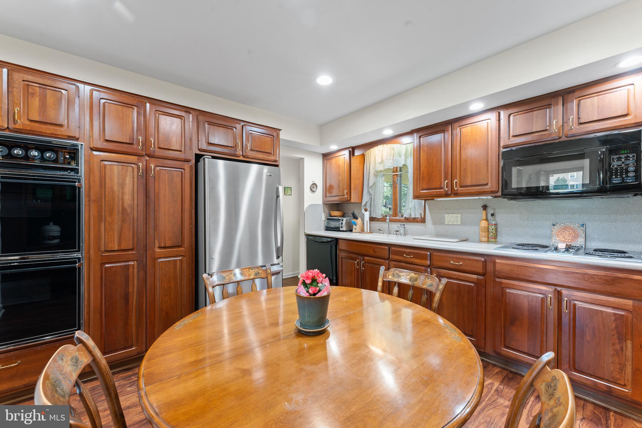 1265 Durham Road Langhorne, PA 19047 - Photo 15 of 34 Cherry Cabinets