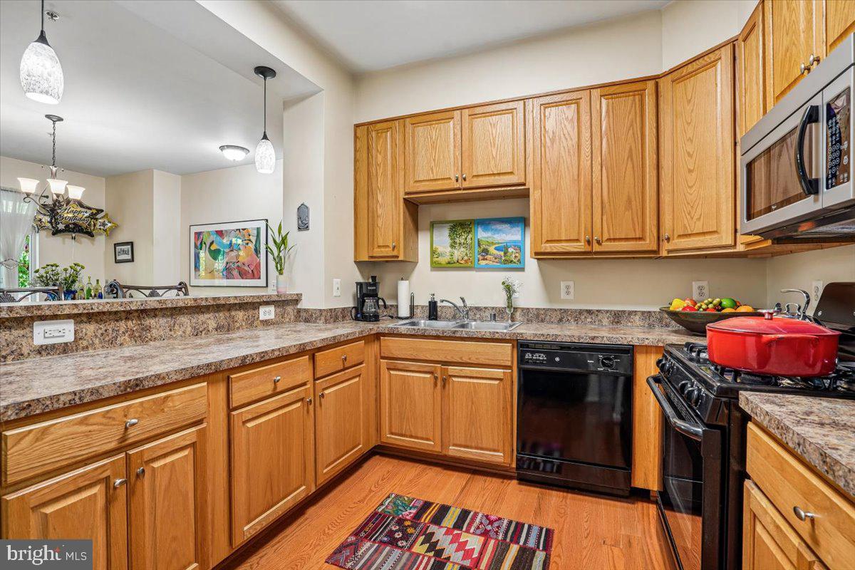13806 Breezy Ridge Way Woodbridge, VA 22191 - Photo 16 of 42 Kitchen