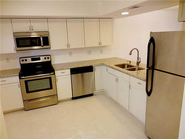1821 Southwest Palm City Road, Unit B202 Stuart, FL 34994 - Photo 6 of 25 Gallery Image 6