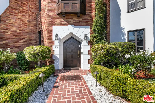 a view of a livingroom with furniture and wooden floor