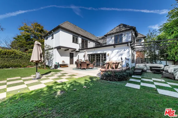 $17,500 | 401 North McCadden Place, Los Angeles, CA 90004