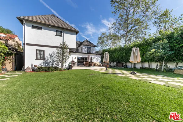 $17,500 | 401 North McCadden Place, Los Angeles, CA 90004