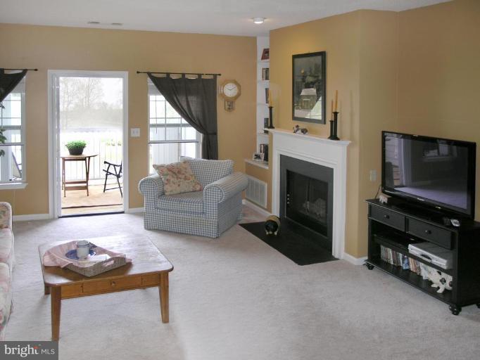 1724 Lake Shore Crest Drive, Unit 24 Reston, VA 20190 - Photo 8 of 21 Living Room #3