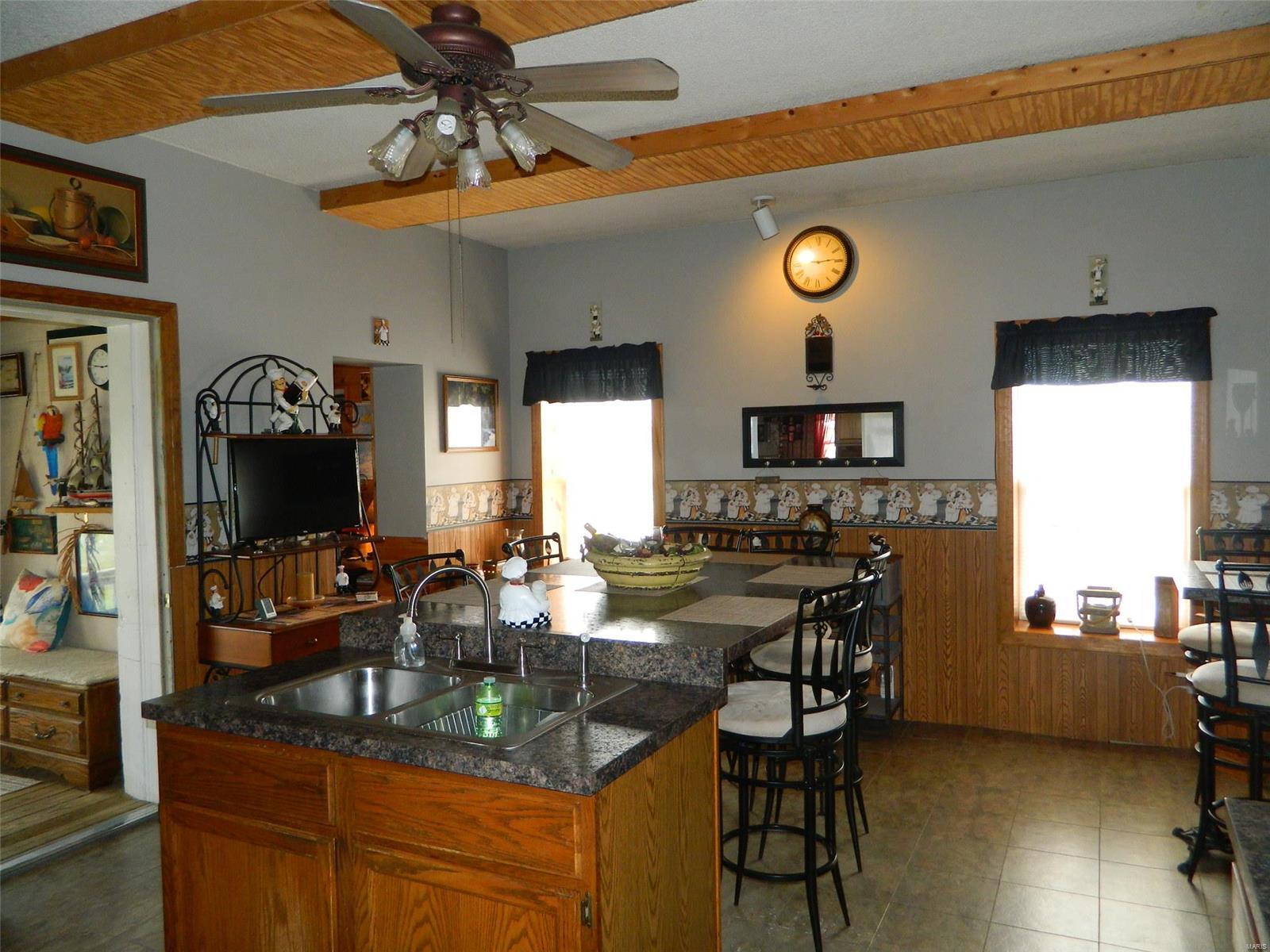 15243 N Road Butler, IL 62015 - Photo 26 of 52 Gallery Image 26