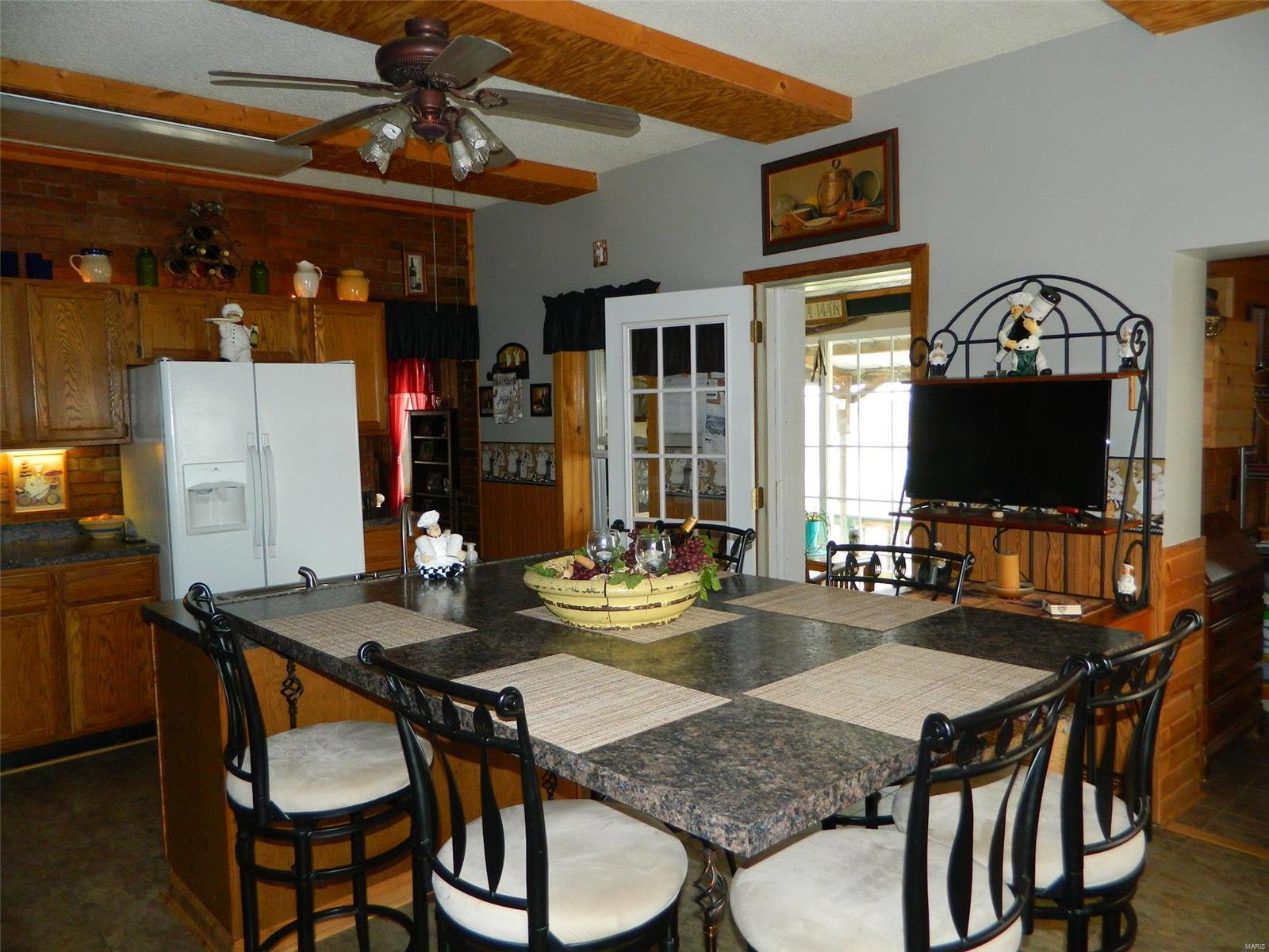 15243 N Road Butler, IL 62015 - Photo 27 of 52 Gallery Image 27
