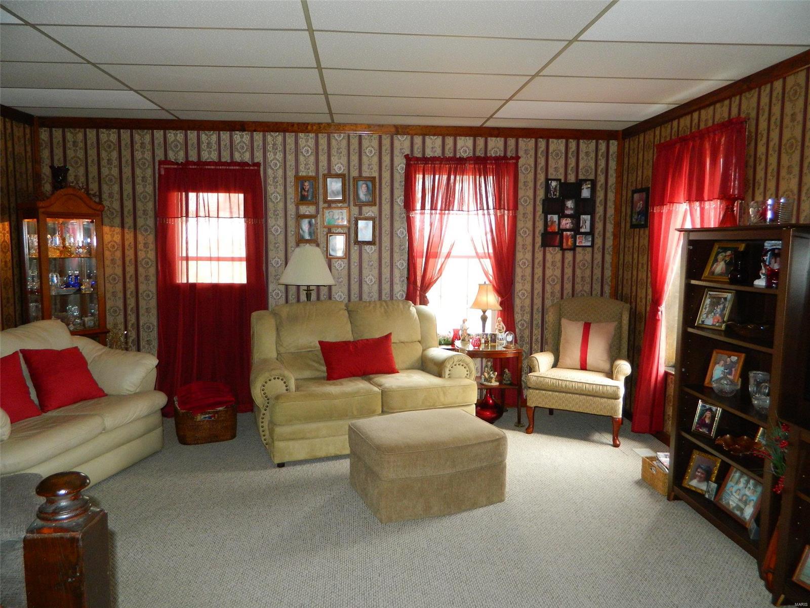 15243 N Road Butler, IL 62015 - Photo 31 of 52 Gallery Image 31