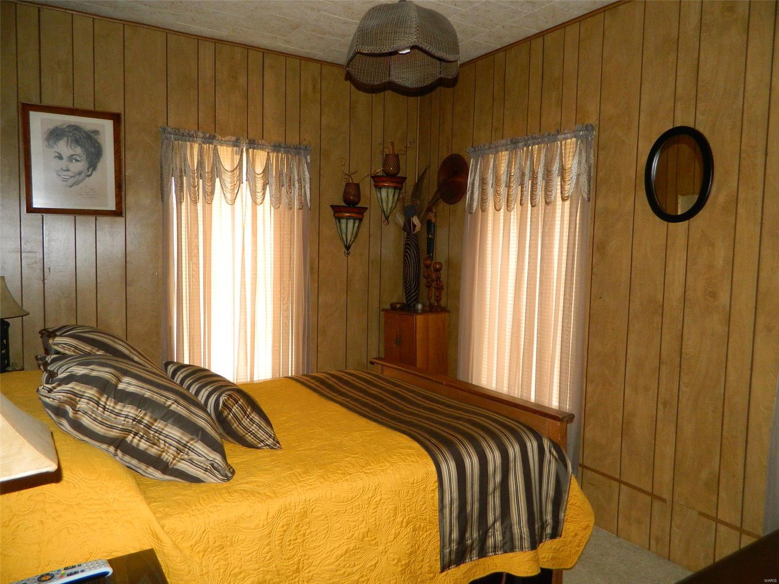 15243 N Road Butler, IL 62015 - Photo 37 of 52 Gallery Image 37