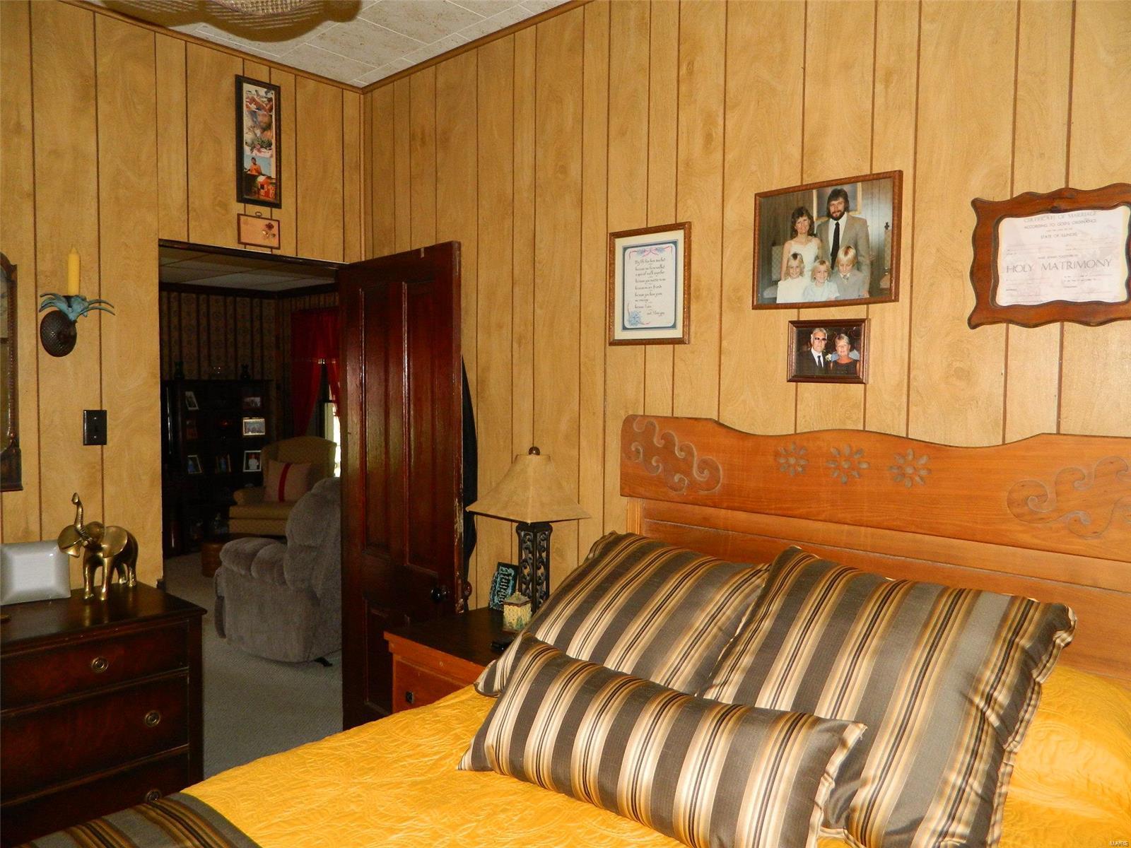 15243 N Road Butler, IL 62015 - Photo 38 of 52 Gallery Image 38