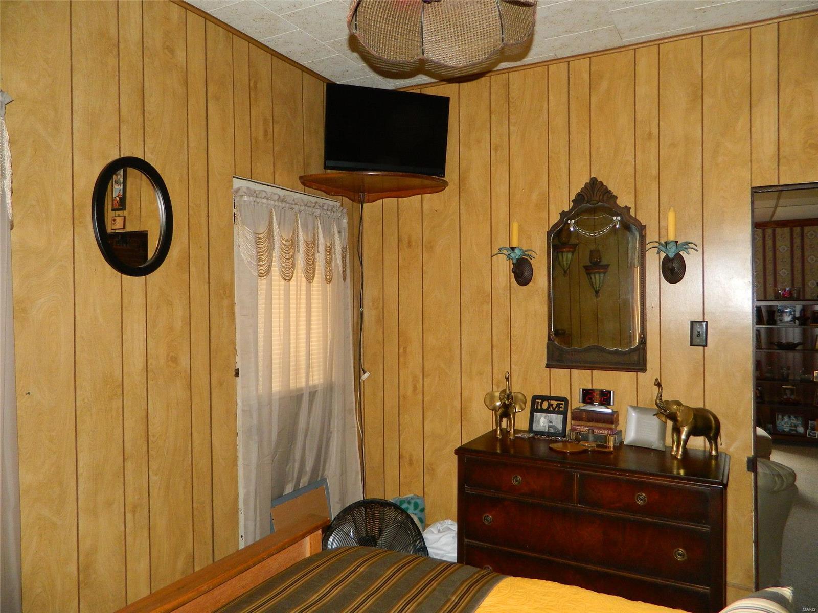 15243 N Road Butler, IL 62015 - Photo 39 of 52 Gallery Image 39