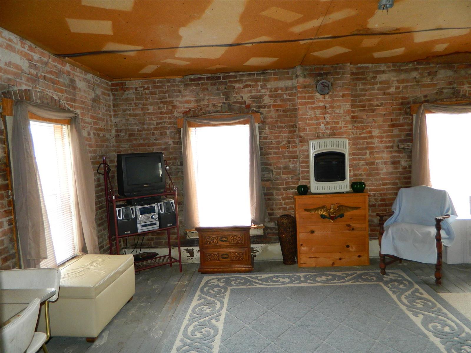 15243 N Road Butler, IL 62015 - Photo 40 of 52 Gallery Image 40