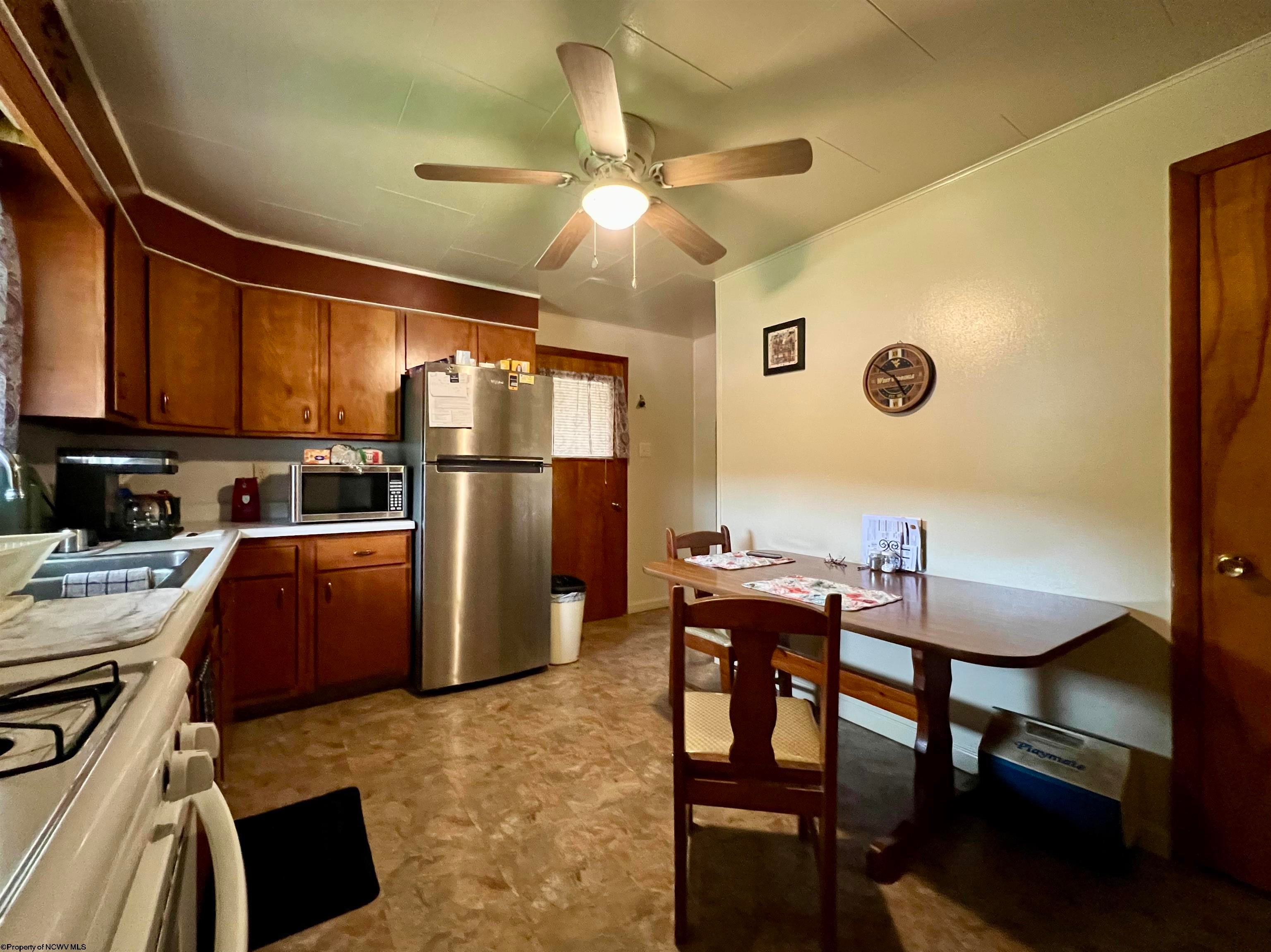 85 Straight Rivesville, WV 26588 - Photo 11 of 19 Gallery Image 11