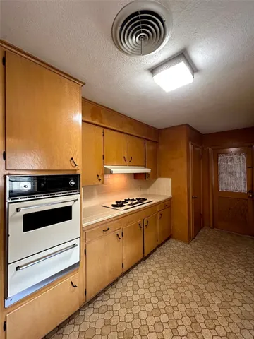 $1,995 | 1902 Gillette Street, Baytown, TX 77520