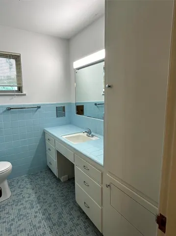 $1,995 | 1902 Gillette Street, Baytown, TX 77520