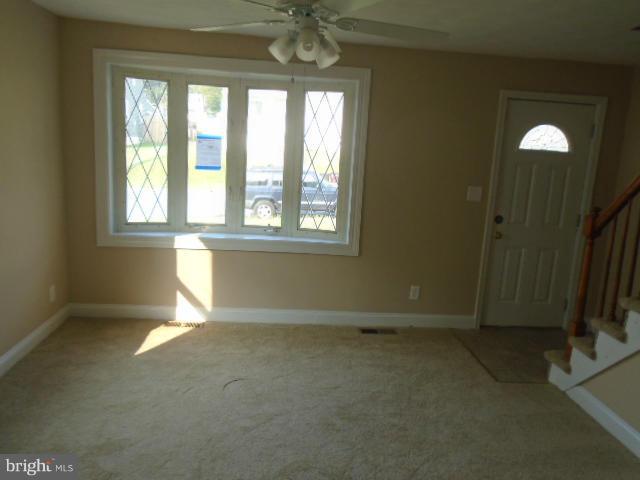 1224 Landover Road Baltimore, MD 21237 - Photo 3 of 27 Living Room