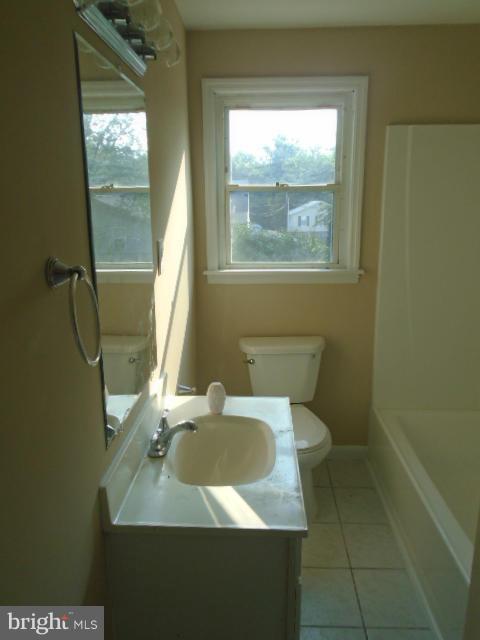 1224 Landover Road Baltimore, MD 21237 - Photo 7 of 27 Bath
