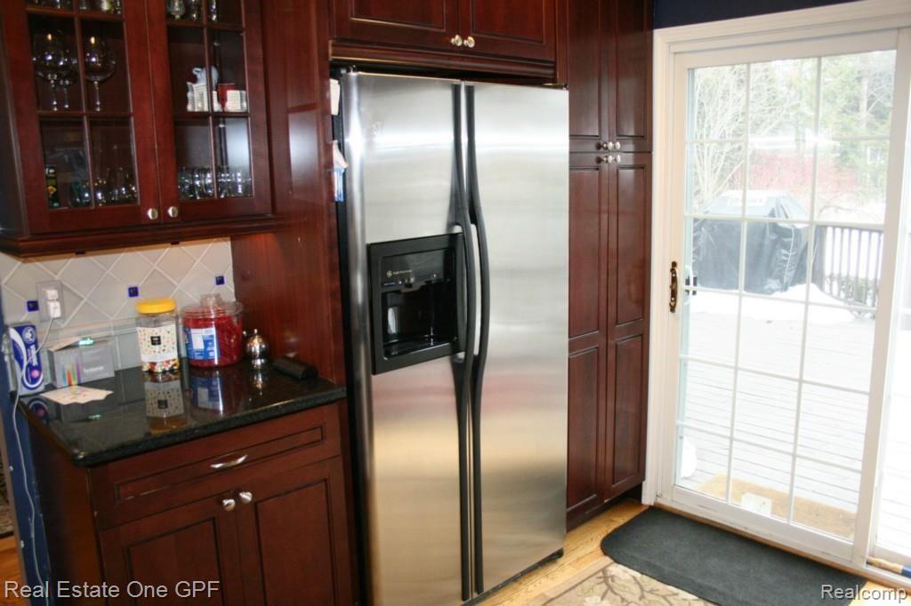 1161 Whittier Road Grosse Pointe, MI 48230 - Photo 3 of 15 3 IMG_1097.jpg
