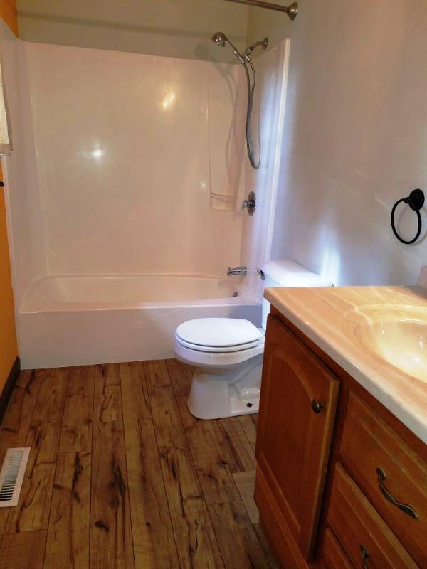 8009 Little Joe Road Powell, TN 37849 - Photo 20 of 32 Master Bath