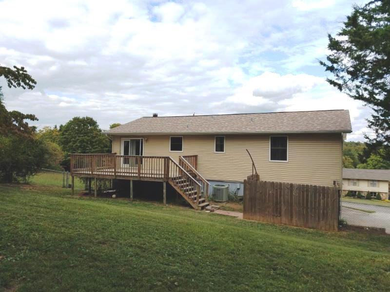 8009 Little Joe Road Powell, TN 37849 - Photo 29 of 32 Hot tub area on R