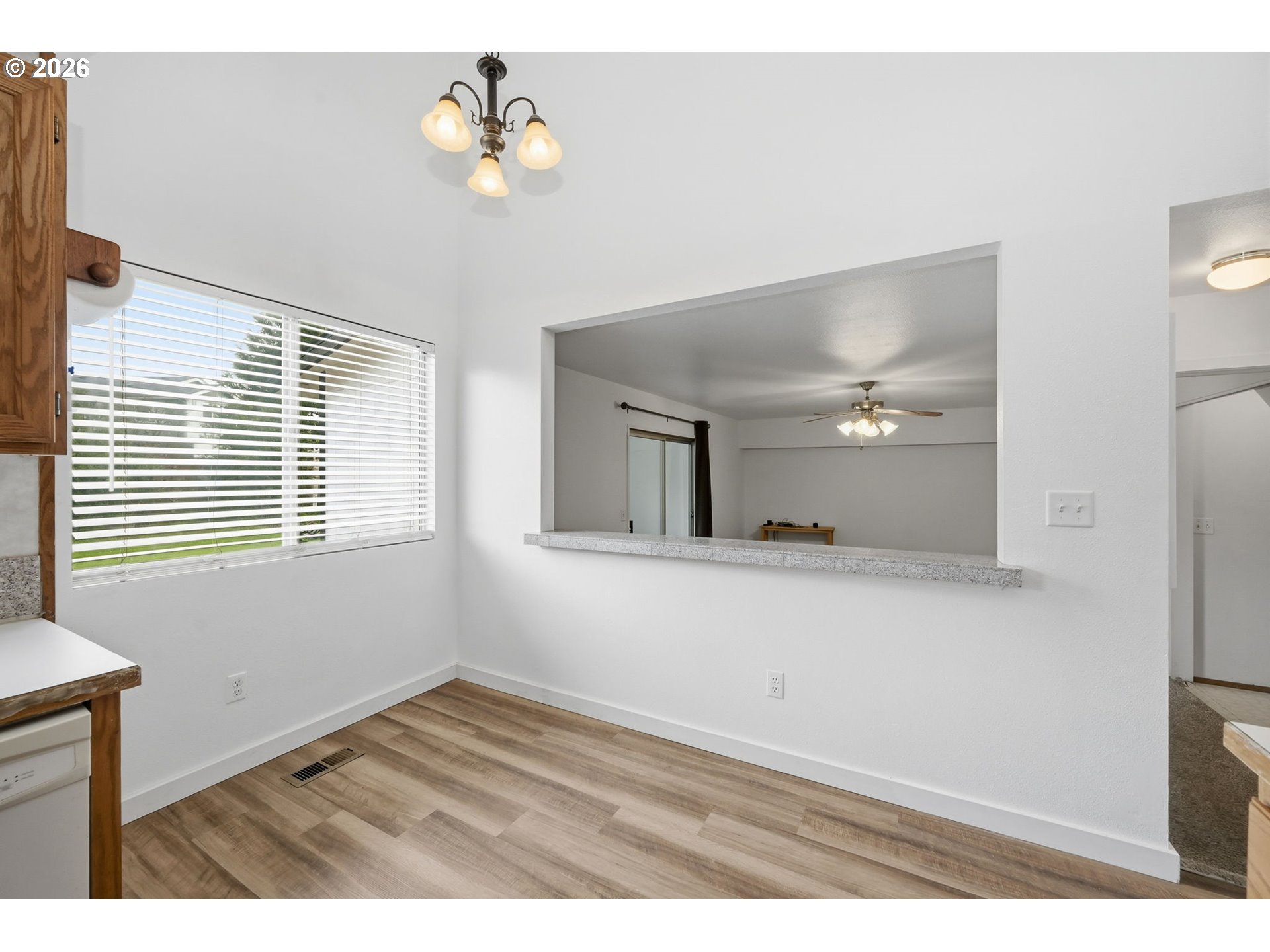 955 South 44th Street Springfield, OR 97478 - Photo 17 of 47