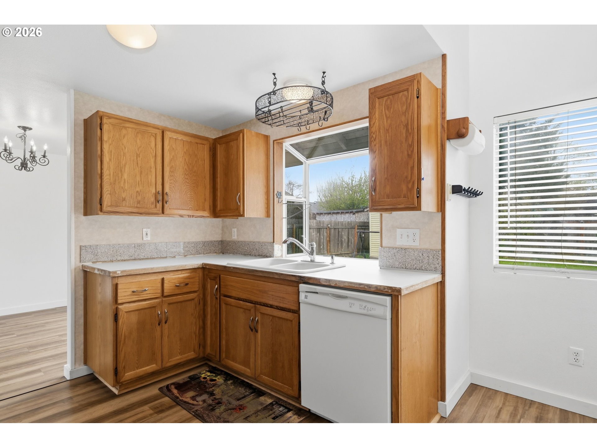 955 South 44th Street Springfield, OR 97478 - Photo 18 of 47