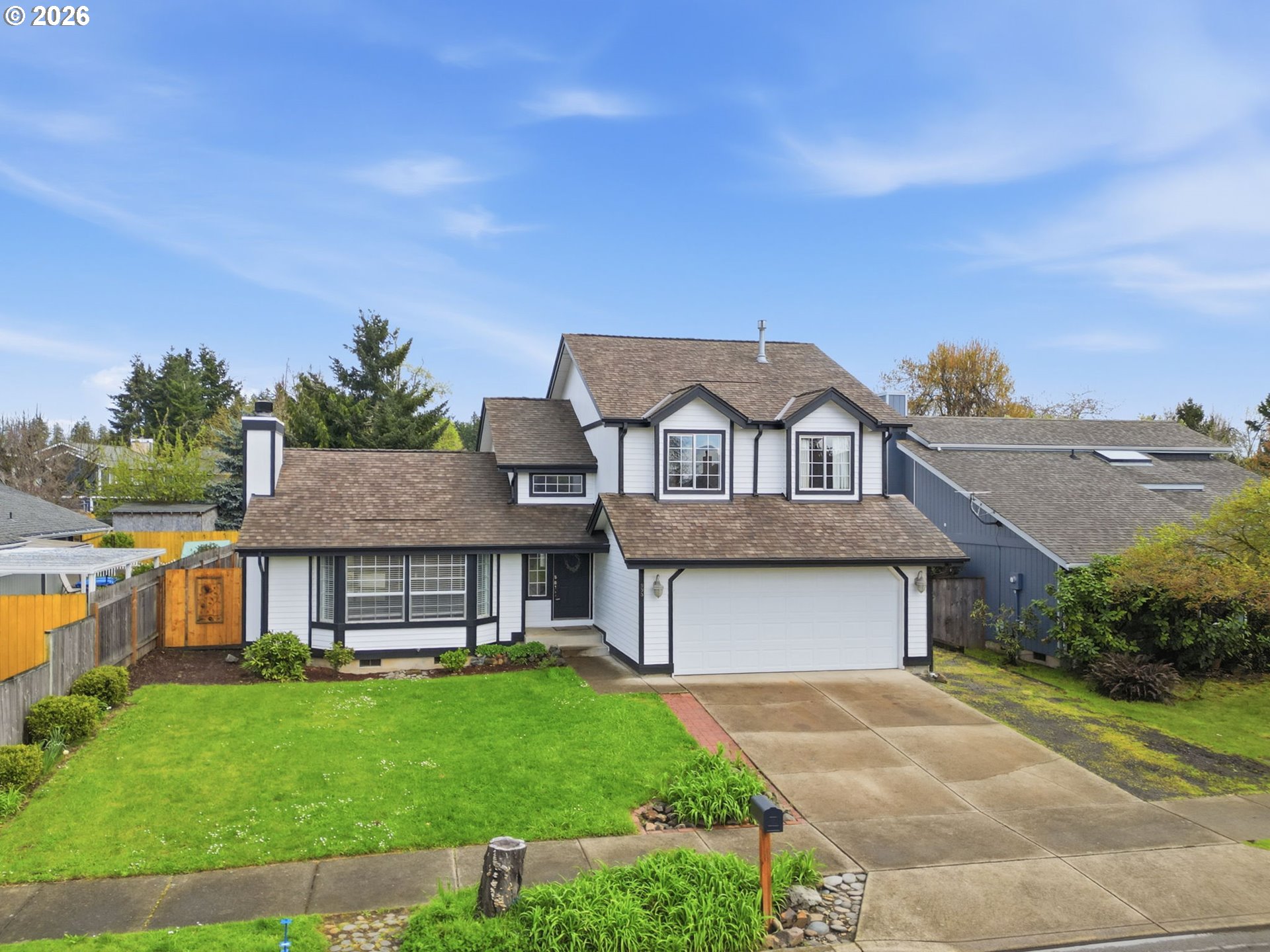 955 South 44th Street Springfield, OR 97478 - Photo 2 of 47