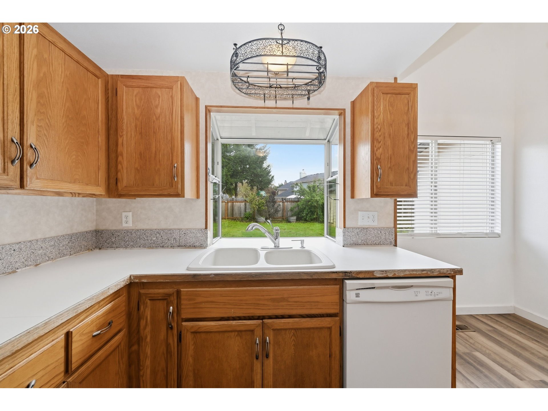 955 South 44th Street Springfield, OR 97478 - Photo 21 of 47