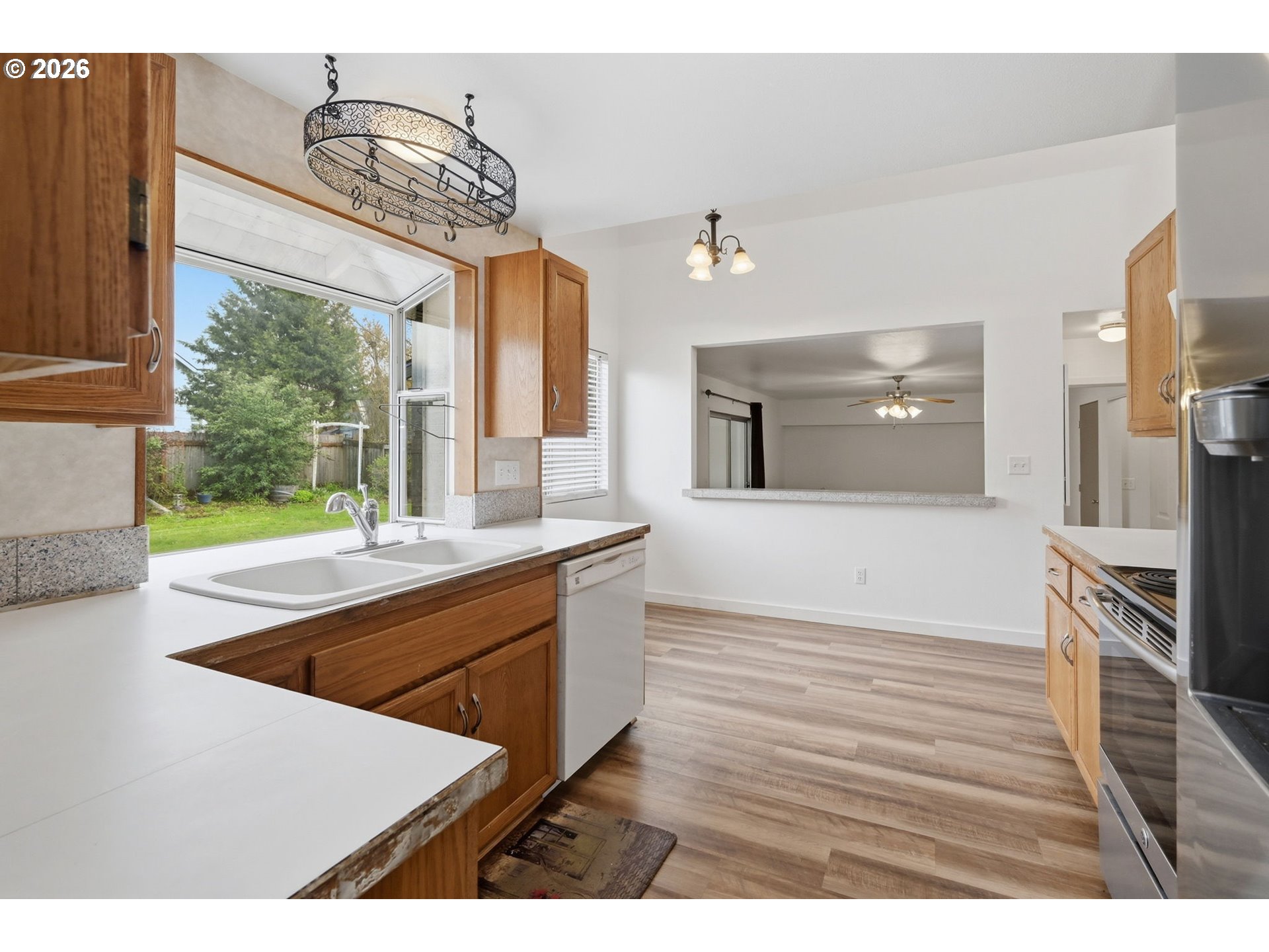 955 South 44th Street Springfield, OR 97478 - Photo 22 of 47