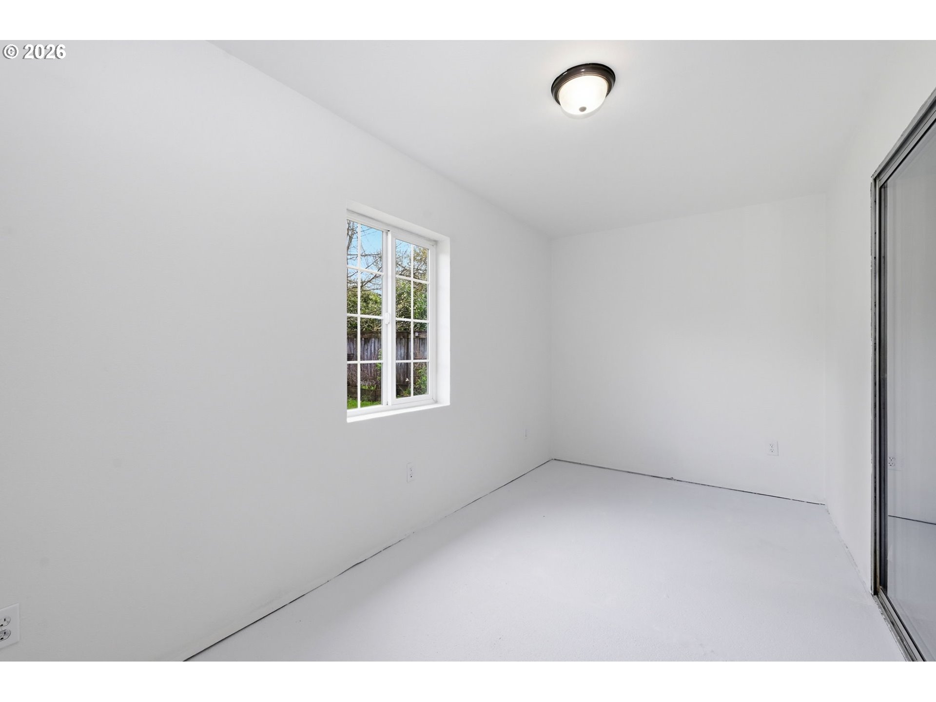 955 South 44th Street Springfield, OR 97478 - Photo 25 of 47