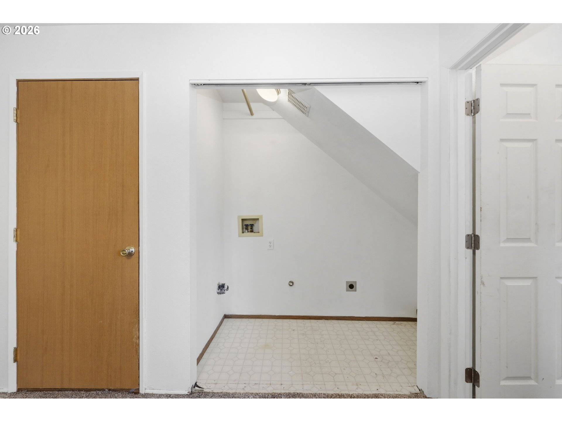 955 South 44th Street Springfield, OR 97478 - Photo 34 of 47