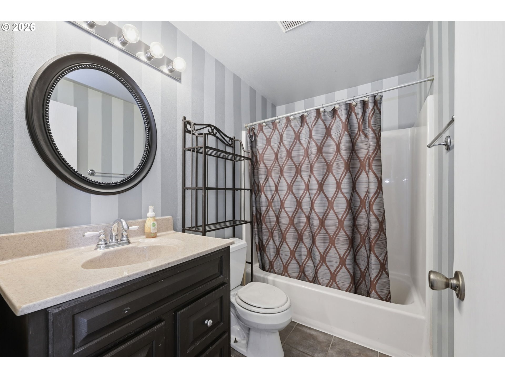 955 South 44th Street Springfield, OR 97478 - Photo 35 of 47