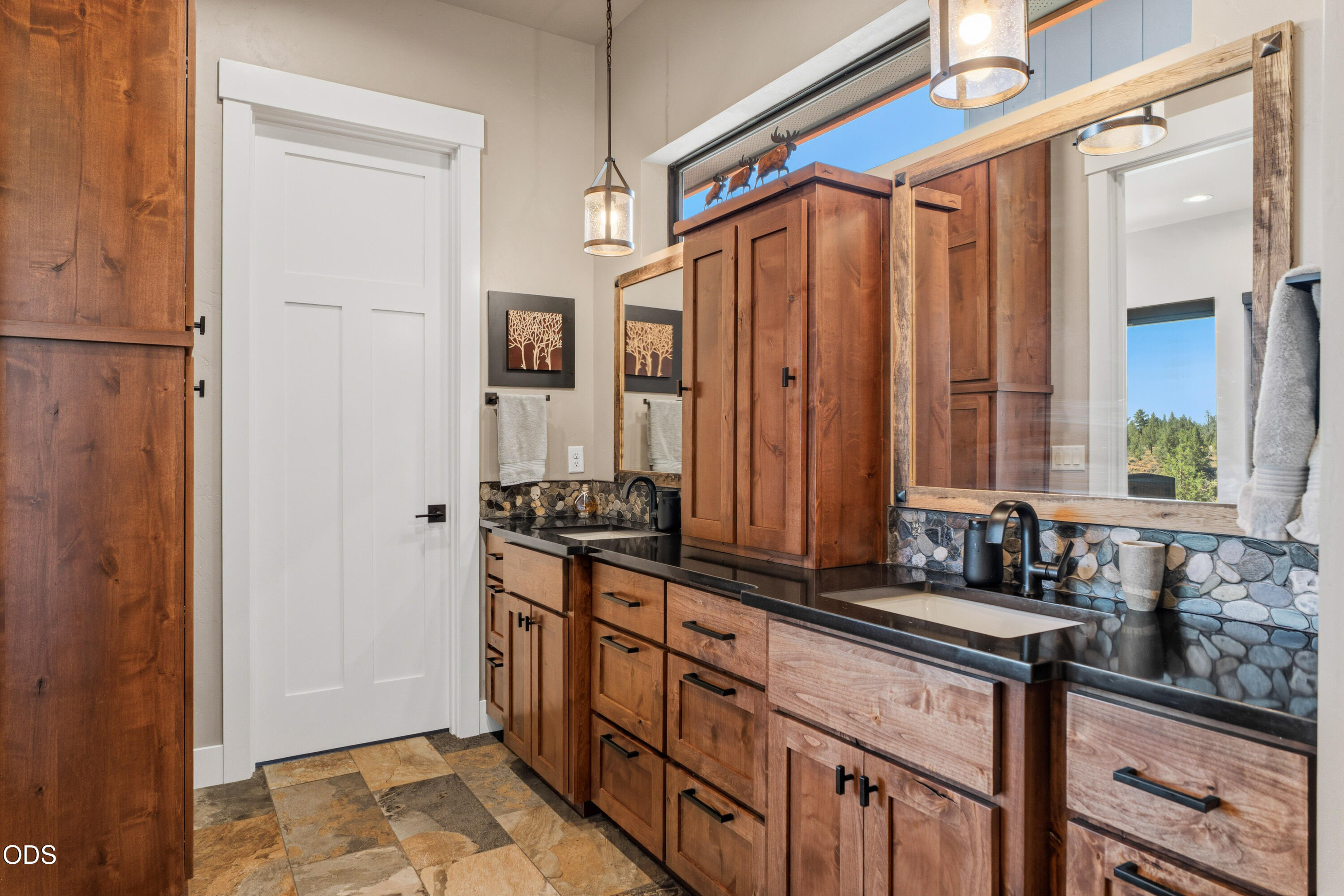 17771 A J Warrin Road Sisters, OR 97759 - Photo 31 of 105