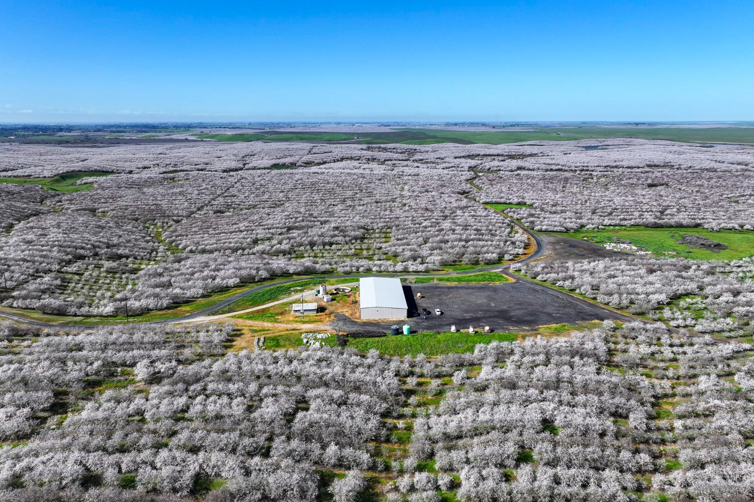 0 Horseshoe Road Oakdale, CA 95361 - Photo 9 of 24 a view of a lake with a building in the background