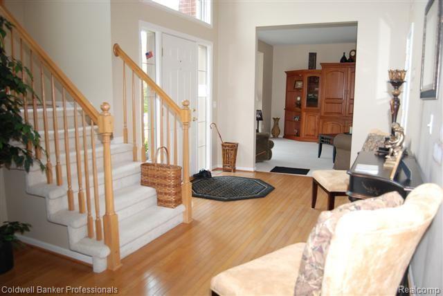 6432 Kennesaw Road Canton, MI 48187 - Photo 3 of 22 6432 ENTRANCE FOYER
