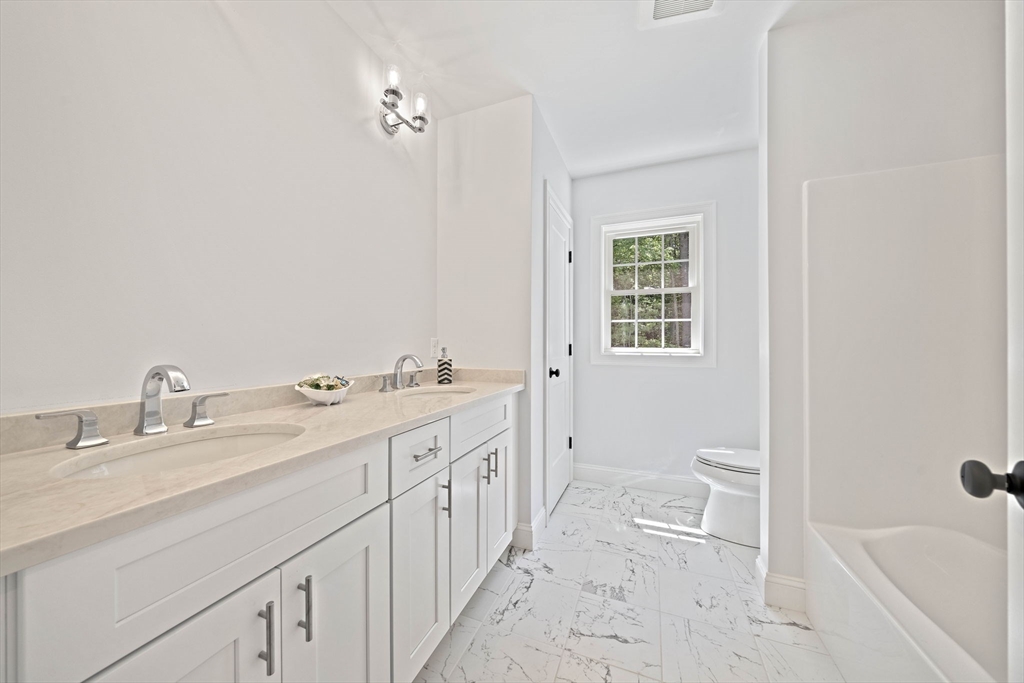 5 Clarendon Holbrook, MA 02343 - Photo 23 of 40