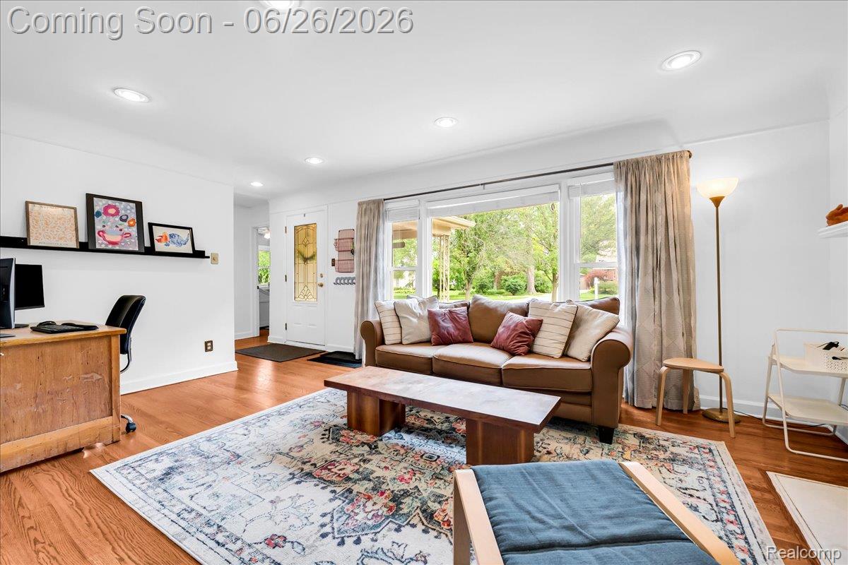 1179 Hampton Road Grosse Pointe, MI 48236 - Photo 5 of 37 07-1179 Hampton Rd_6.jpg