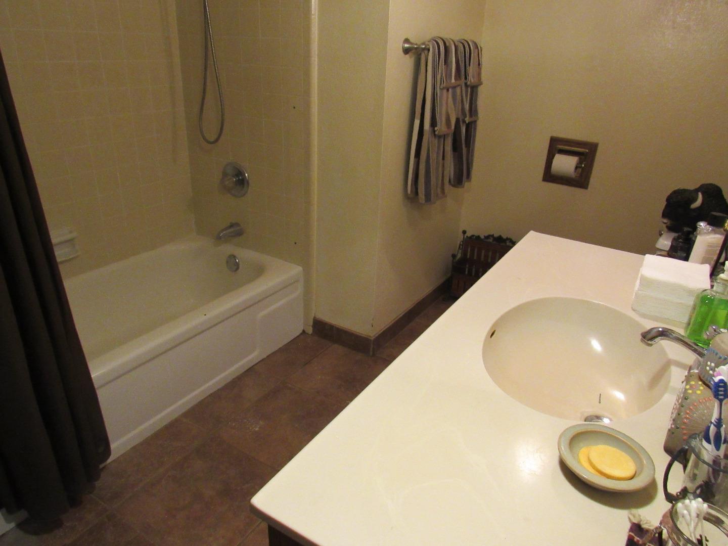 344 Echo Valley Road Salinas, CA 93907 - Photo 23 of 30 Gallery Image 23