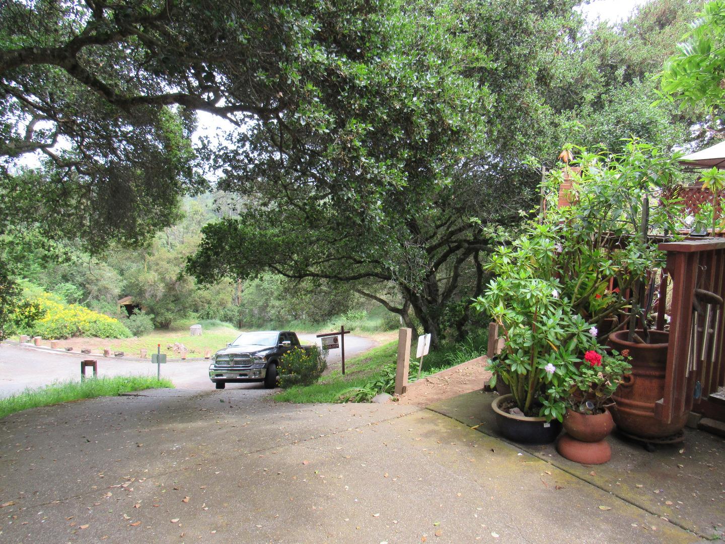 344 Echo Valley Road Salinas, CA 93907 - Photo 4 of 30 Gallery Image 4