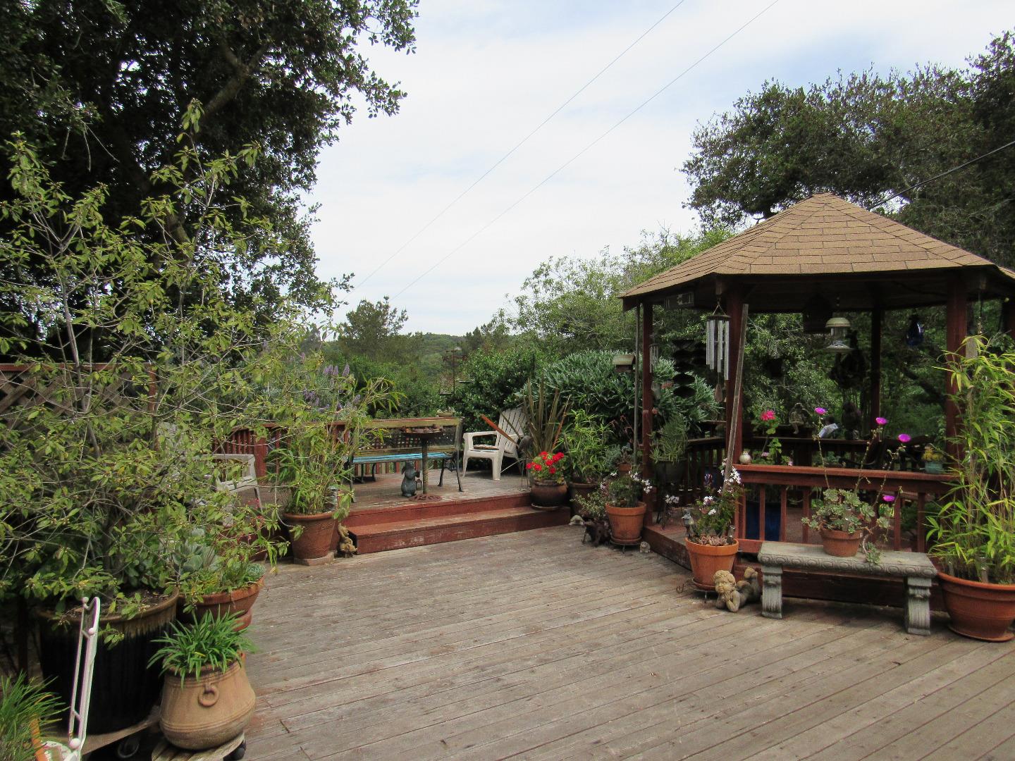 344 Echo Valley Road Salinas, CA 93907 - Photo 8 of 30 Gallery Image 8