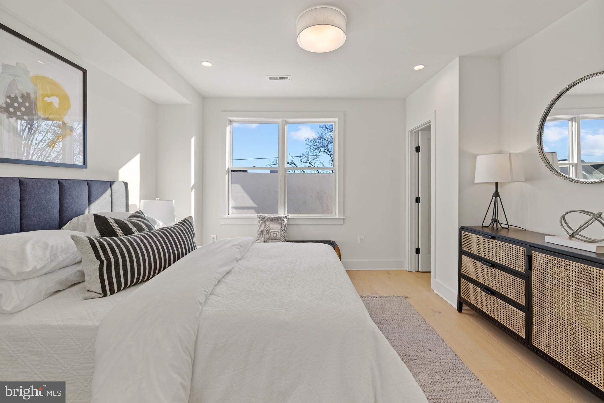 519 Longfellow Street Northwest, Unit 2 Washington, DC 20011 - Photo 17 of 32