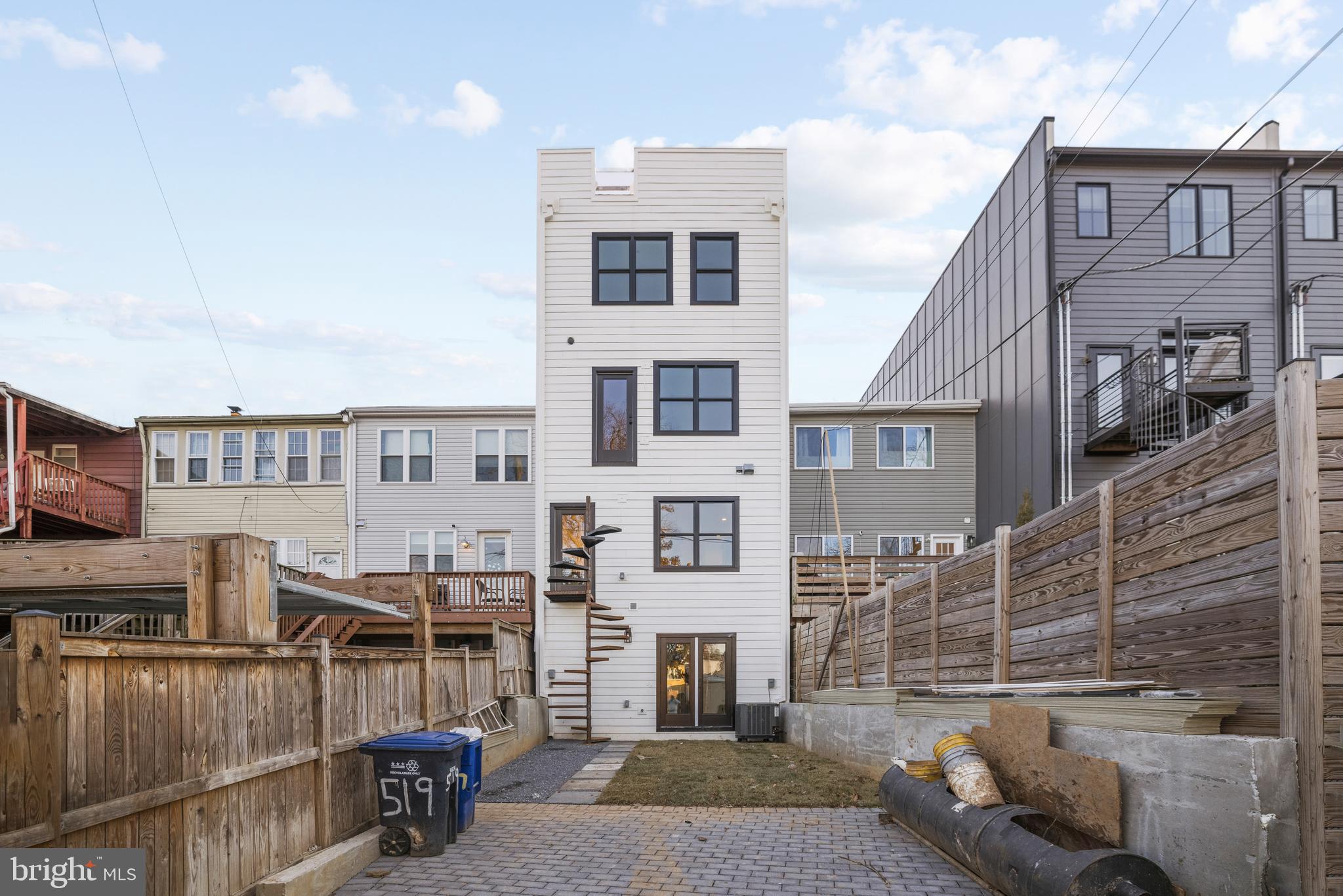 519 Longfellow Street Northwest, Unit 2 Washington, DC 20011 - Photo 29 of 32